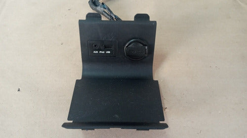 Porta Usb Auxiliar Do Hyundai Hb20 0