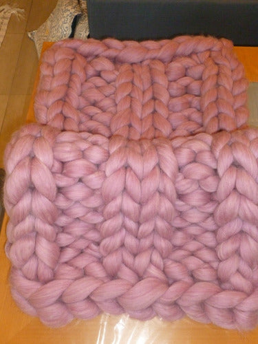 Handwoven Wool Throw Blanket - 1m x 0.54m 1