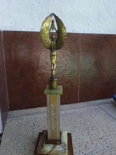 Antiguo Trofeo Base Madera Figura Bronce Adorno Coleccion 3