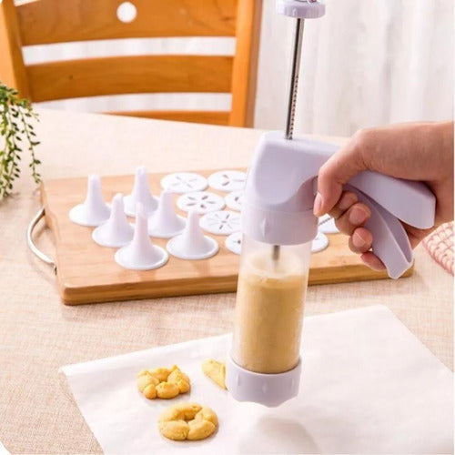 Cookie Press 18-Piece Filling and Decorating Biscuit Machine 4