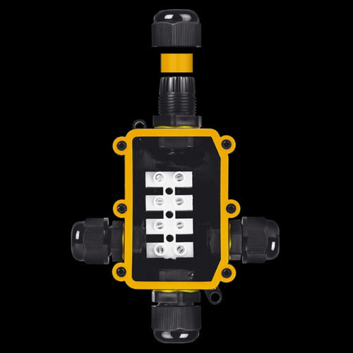 Macroled Caja Estanca IP65 3 Pines Protección UV - 1 Entrada, 3 Salidas 2