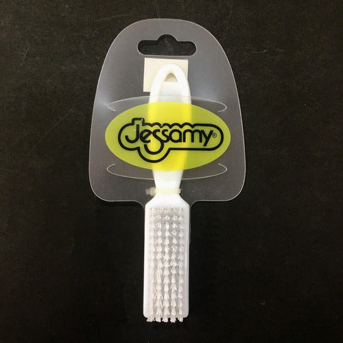 Jessamy Nail Brush Plastic Long Handle C705 1