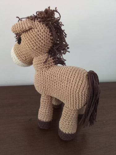 Decobea Crochet Horse 1