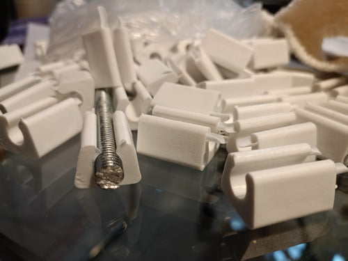 Pack of 4 White Plastic Bertoia Chair Leg Caps 8mm - Hormiga Emergente 0