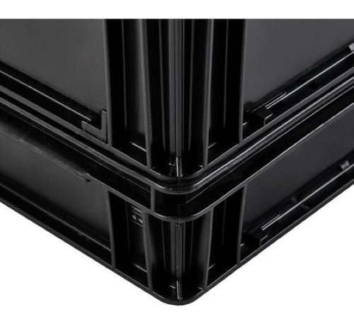 Storage Compat 12 Stackable Plastic Containers 4312A 40x30x12cm + 3 Black Lids 4