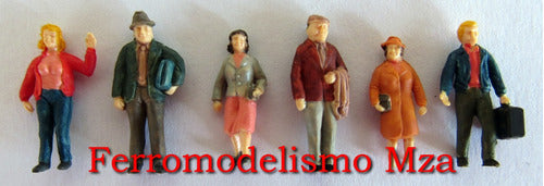 Set De 6 Personajes Para Andén O Estacion De Trenes 0