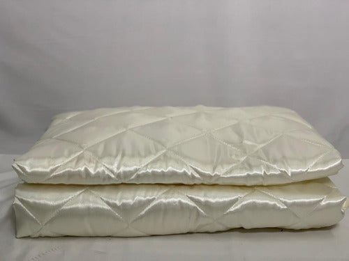 Quilted 2-Seat Satin Bedspread + 2 Filled Pillows 33