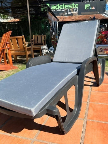 Colchoneta Para Reposera Impermeable 180 X 55 X 5cm Gris 3