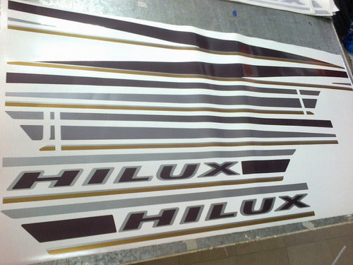 Side Graphics Toyota Hilux Dx Sr5 2001/3 Fade Decals 8
