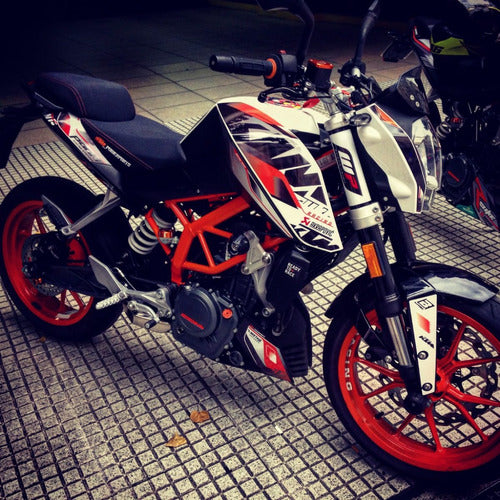 Ktm Duke 200 / 390 Kit Calcos Vinilo Ahora Laminados 3