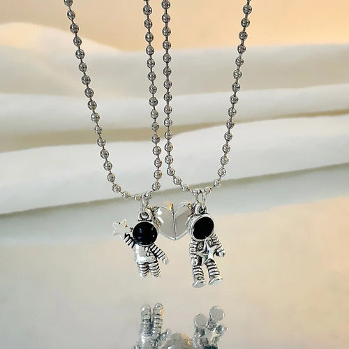 Astronaut Couple Magnetic Necklace Set - Stainless Steel 3