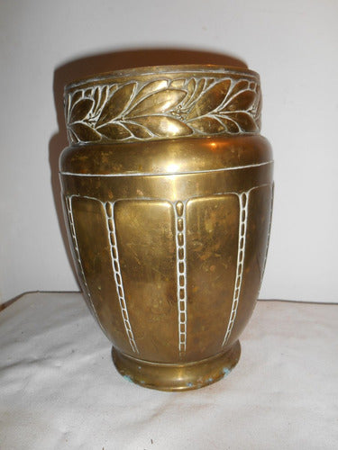 Antiguo Florero De Bronce 0