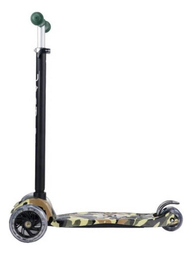 Wondrus Foot Scooter With Lights Green Camouflage 0