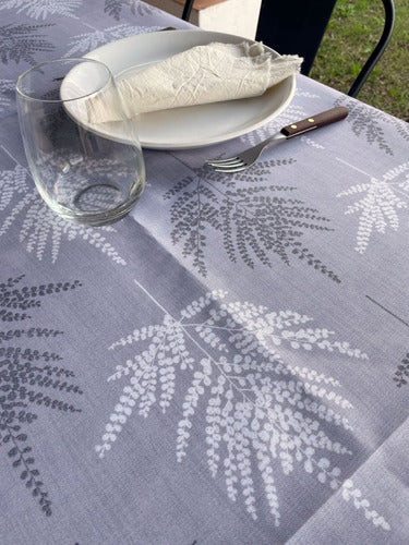 Stain-Resistant Printed Gabardine Tablecloth Repels Liquids 3m 10