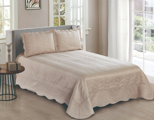 Amarelo Plain Quilt Bedspread 2 1/2-Seater + 2 Pillowcases 1
