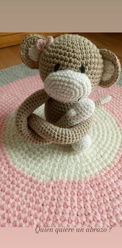 Amigurumi Hugging Monkey 1