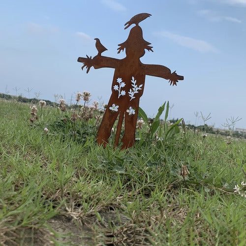 Pintastic Rustic Scarecrow Garden Stake, Cut Metal Rust 1