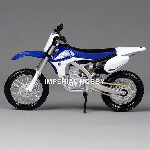 Yamaha YZ450F - Clasica Pura Sangre - A Moto Maisto 1/12 5