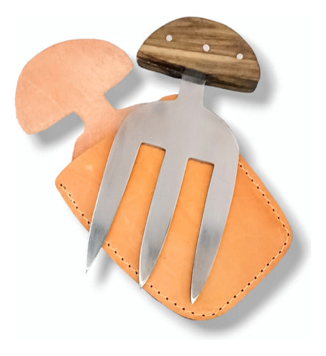 Bear Claw Meat Shredding Fork with Leather Sheath 0