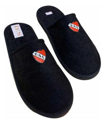 Independiente Football Team Shield Printed Slippers 4