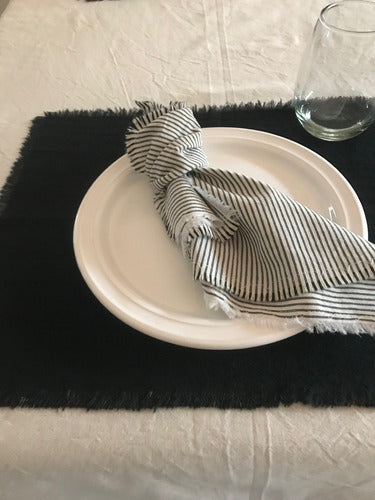 ALCOLEA-DECO 4 Individual Placemats in Your Choice of Color 0