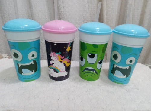 Set of 4 Kids Plastic Cups with Straw and Lid 750ml Children's Cups 2