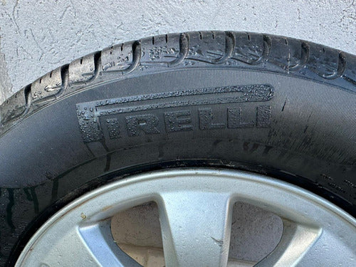 Neumático 185 65 14 Pirelli. 2