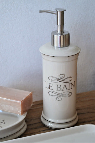 Luciano Dutari 2 Frascos Dispenser Le Bain 1