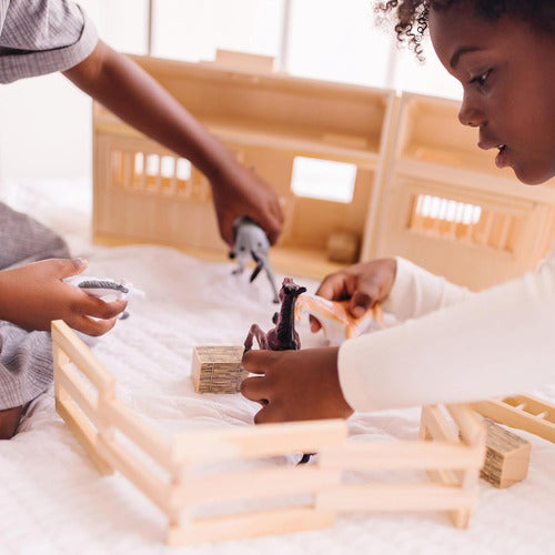 Establo De Madera Plegable Con 11 Piezas Para Niños 4