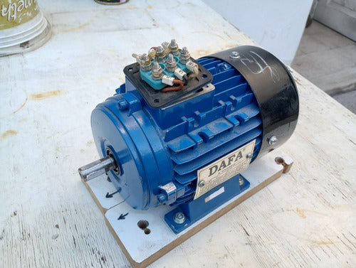 Motor Trifasico 1/3 Hp 1400 Rpm  Blindado Sin Uso Falta Tapa 1