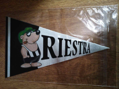 Generic Banderin Paño Colección Retro Deportivo Riestra 0