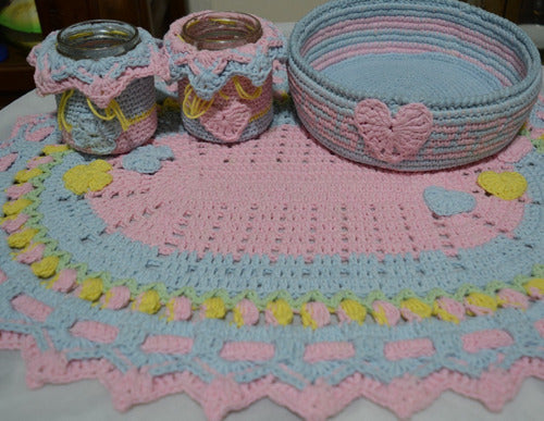 Carpeta De Mesa Cesta 2 Frasquitos Forrados Tejido A Crochet 0