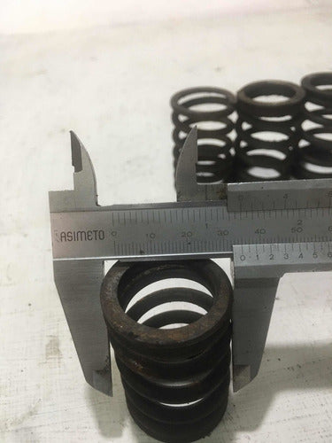 Valve Spring 52 x 35 mm 2