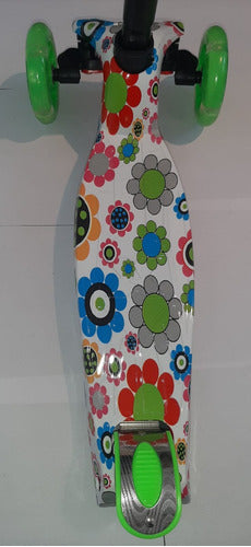 AMR Skateboard 4 Wheels Graffiti Printed with Lights Refor AM2302 1