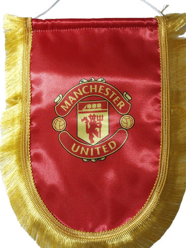 Manchester United Pennant 26 X 19cm in High-Quality Fabric 0