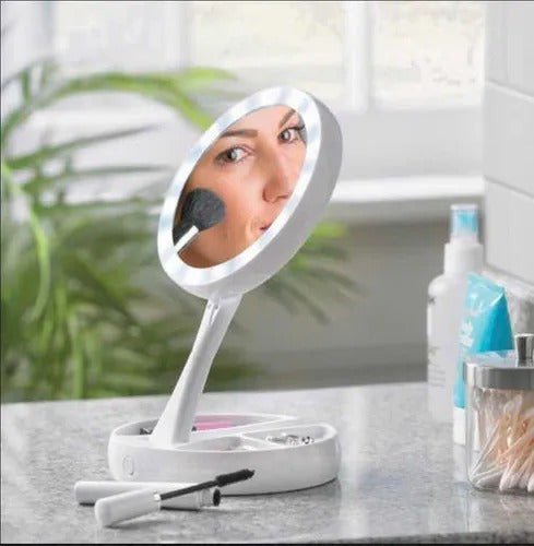 Miamiforever17 Foldable Lighted Magnifying Makeup Mirror 1