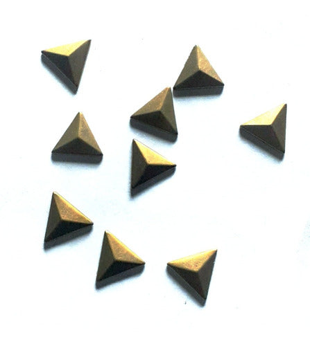 Moire Textil Pyramid Studs 10mm Hotfix Adhesive Applications X 200 0