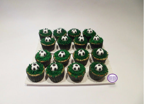 42 Football Cupcakes 0