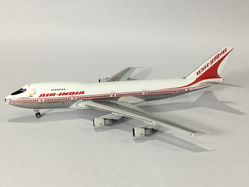 Boeing 747-200 Air India Scale Model 1:400 by Phoenix Models 1