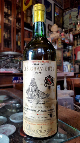 Antigua Botella Chateau Les Gravieres. 1975. 730 Cm3. 25924 0