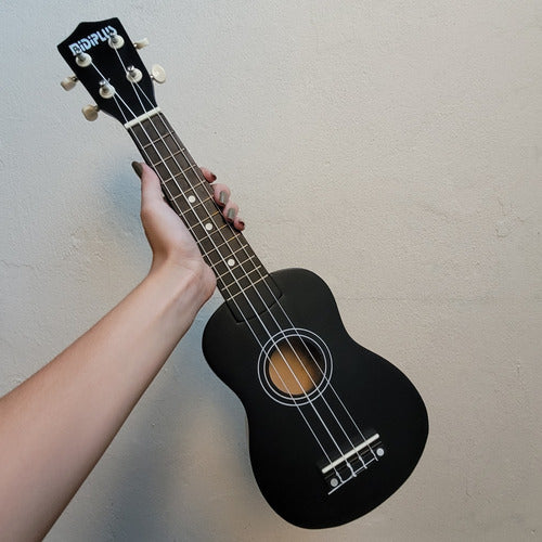 Midiplus Soprano Ukulele Made of Wood with Black Case 1