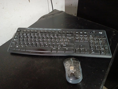 Teclado Y Mouse Inalambricos Marca Logitech 4