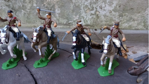 Soldier Legionaries on Horseback DSG-Britains 3