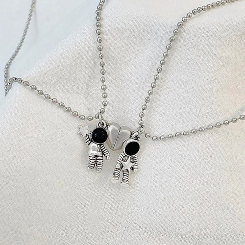 Astronaut Couple Magnetic Necklace Set - Stainless Steel 1