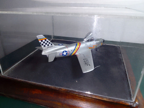 Modelo De Avion A Escala 1/72 North American F-86d Sabre 1