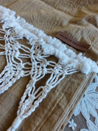 HILOS DE ENCANTO Rustic Table Runner in Tusor with Cotton Crochet Border 1