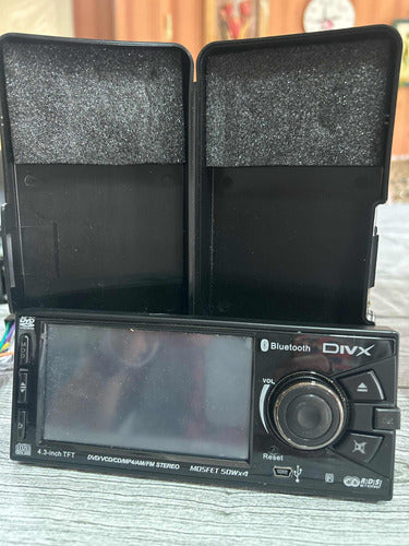 Car Stereo with Screen 1