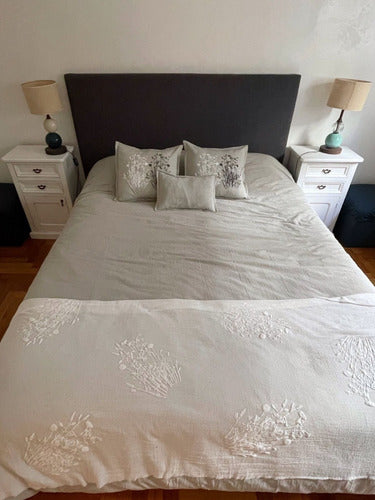 Queen Size Cotton Gauze Throw Bedspread with Málaga Print 1