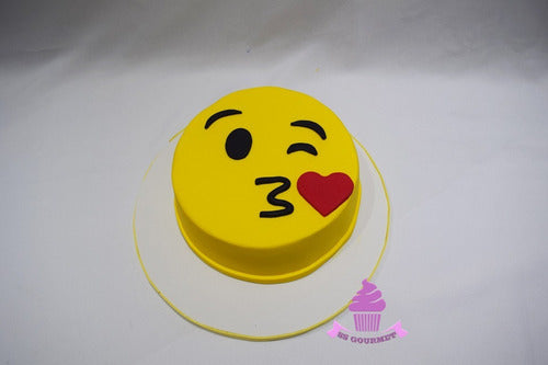 Torta Emoji Emoticonos Mesa Dulce Corazon Icono Emoticon 0