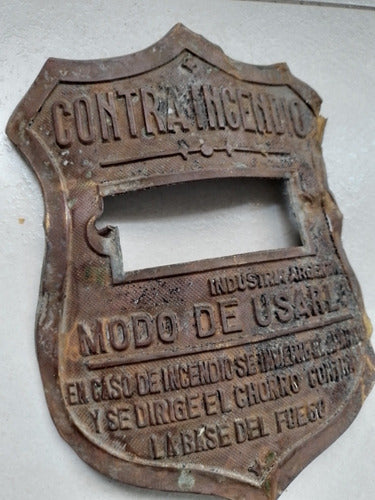 Placa De Matafuego Amtigua En Bronce 1